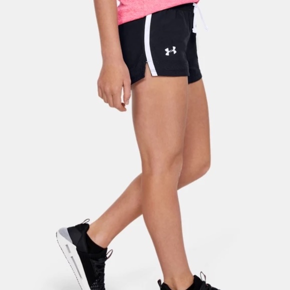 Girls Under Armour Sprint Shorts - Picture 2 of 3